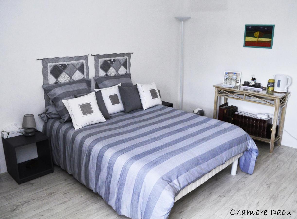 Ty Daou Gwez Bed and Breakfast Irodouer Εξωτερικό φωτογραφία